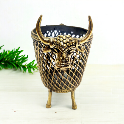 Standing Bull Dhokra Brass Pen Stand